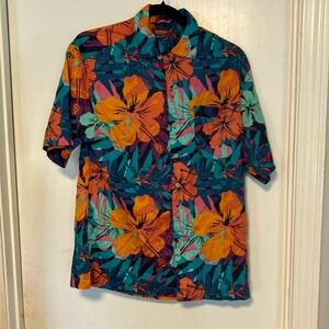 Pre-owned Arizona Jeans Size Small Hawaii button down shirt